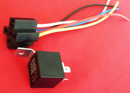 (1) 12v 40a Relay + (1) 5 Wire Socket Harness Spdt